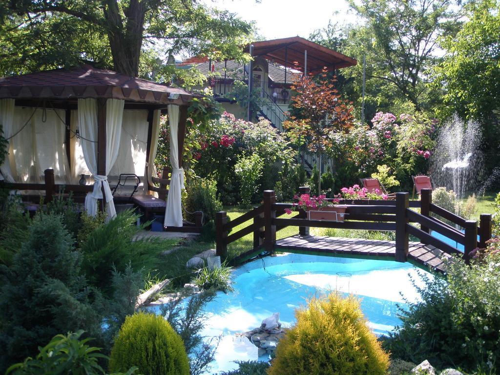 ホテル Secret Garden House ヴァルナ エクステリア 写真